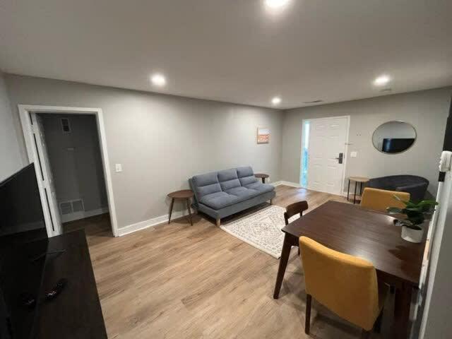 Aksarben Apt-Close To Uno & I80 Омаха Екстериор снимка